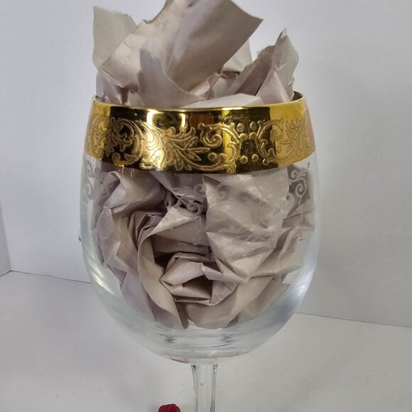 Vintage Gold Encrusted Etched Crystal Grape Pattern 6.5" Stem Wine Glasses 4 - Picture 5 of 12